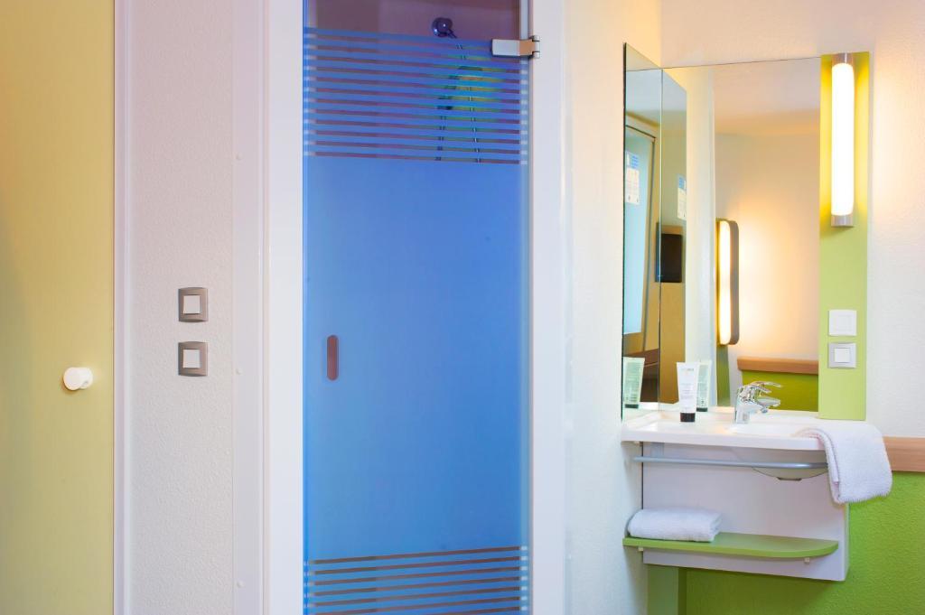 ibis budget Besançon Ecole Valentin Miserey-Salines Quarto foto